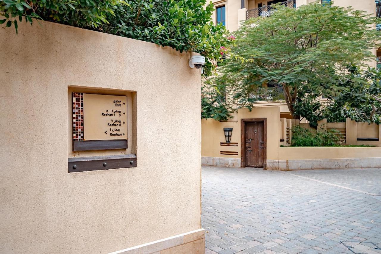 Higuests - Spacious Apt With Private Balcony In Old Town Dubaj Exteriér fotografie