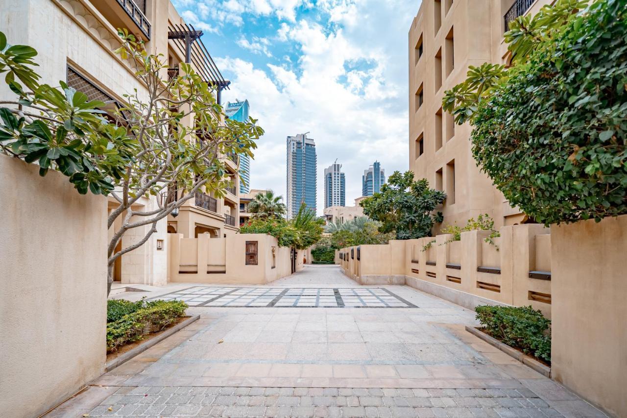 Higuests - Spacious Apt With Private Balcony In Old Town Dubaj Exteriér fotografie