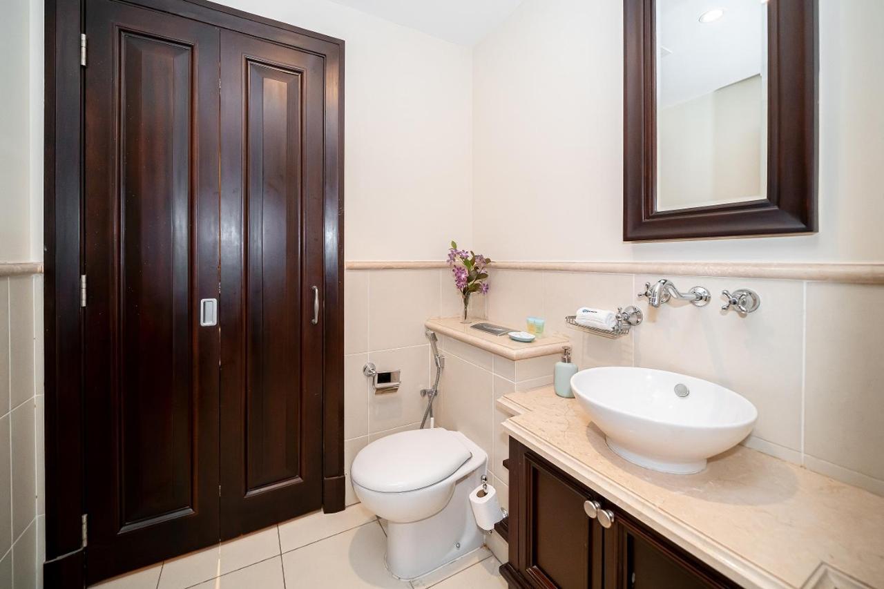 Higuests - Spacious Apt With Private Balcony In Old Town Dubaj Exteriér fotografie