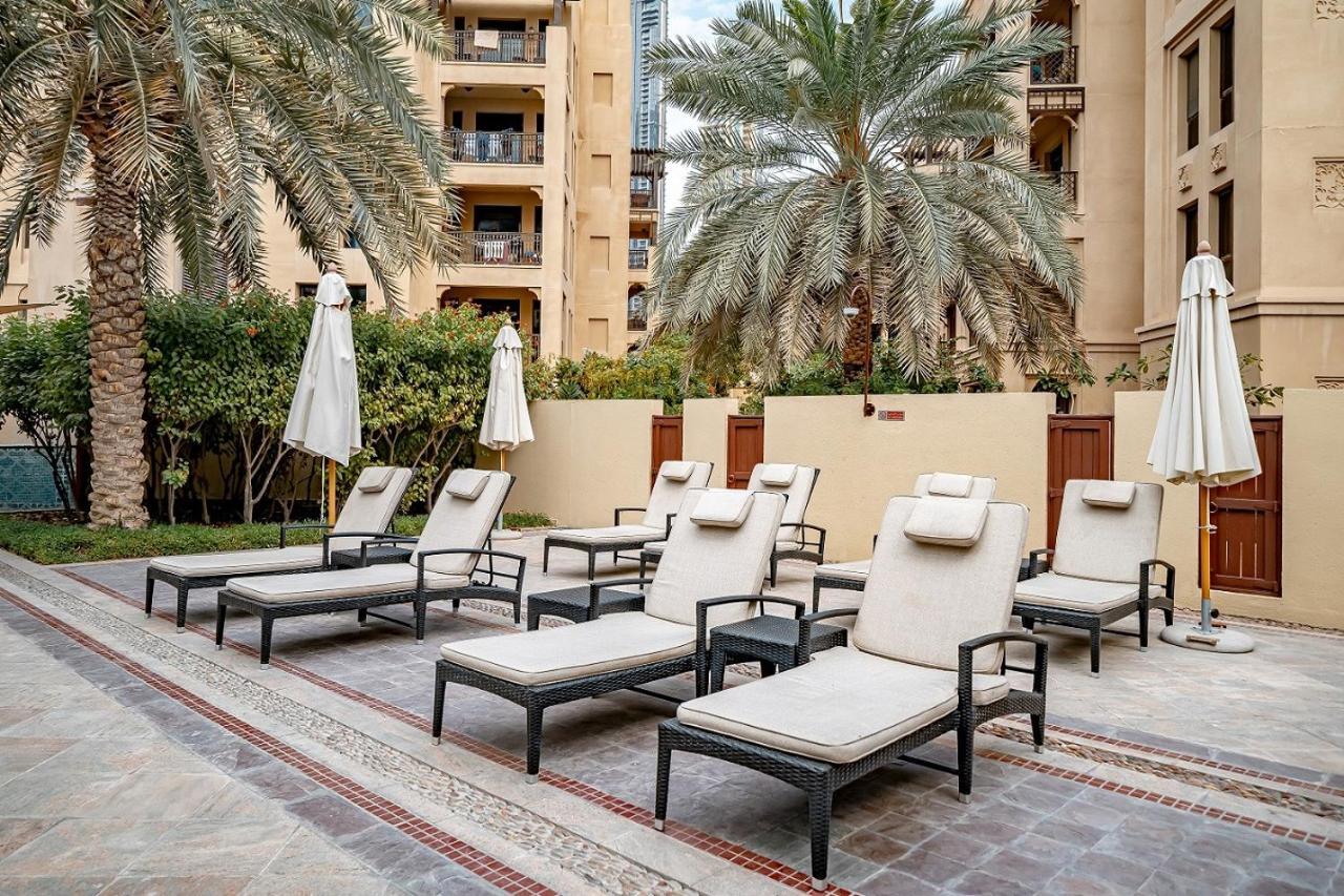 Higuests - Spacious Apt With Private Balcony In Old Town Dubaj Exteriér fotografie