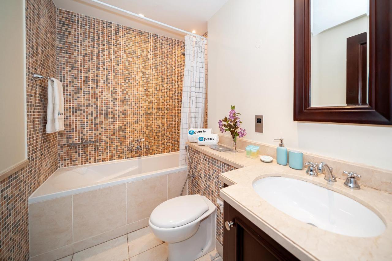 Higuests - Spacious Apt With Private Balcony In Old Town Dubaj Exteriér fotografie